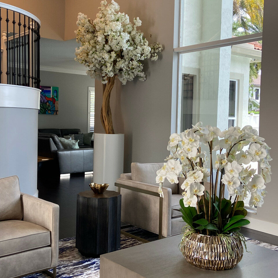 Matte beige Saint-Tropez vase with white cherry blossoms