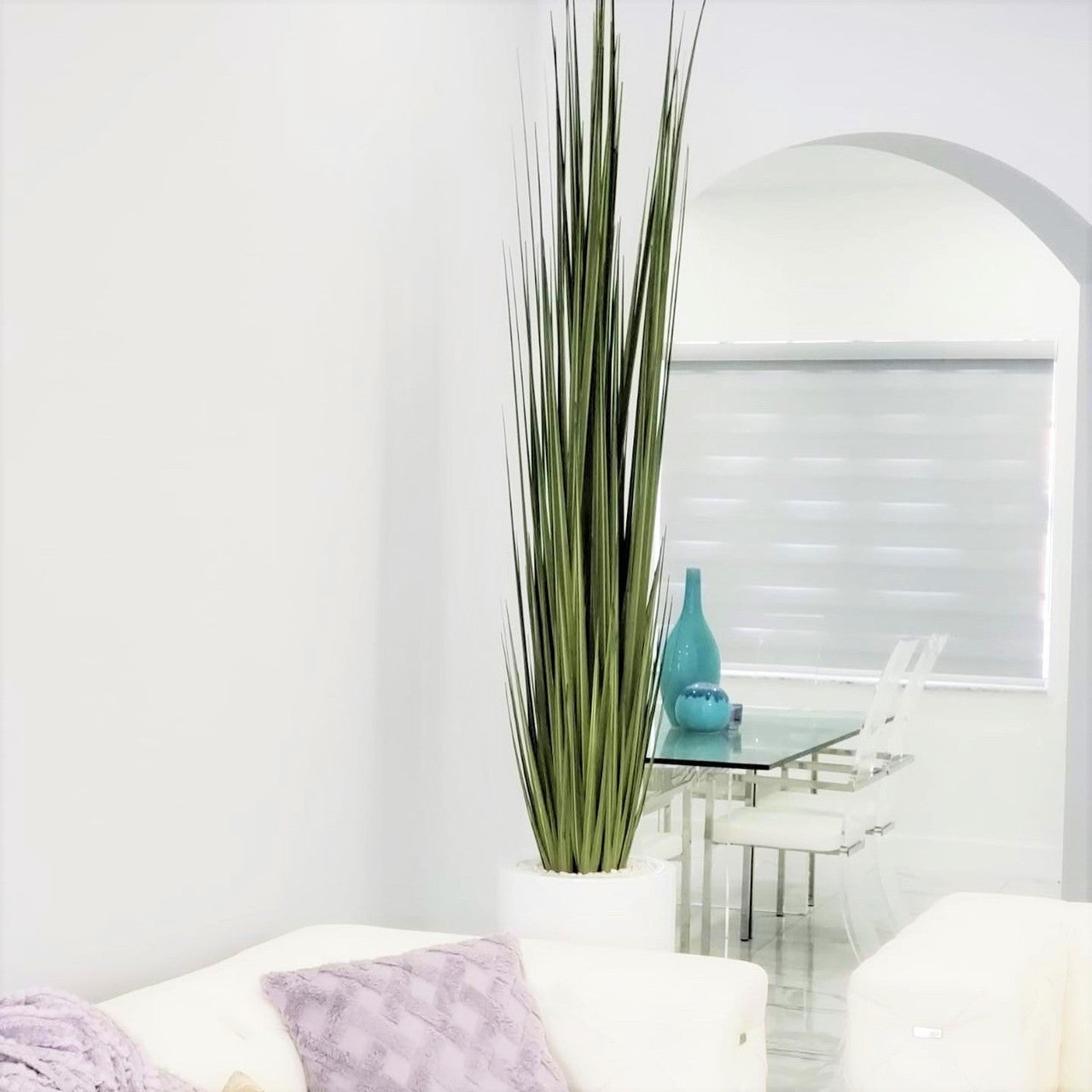 Large Dax vase with reeds